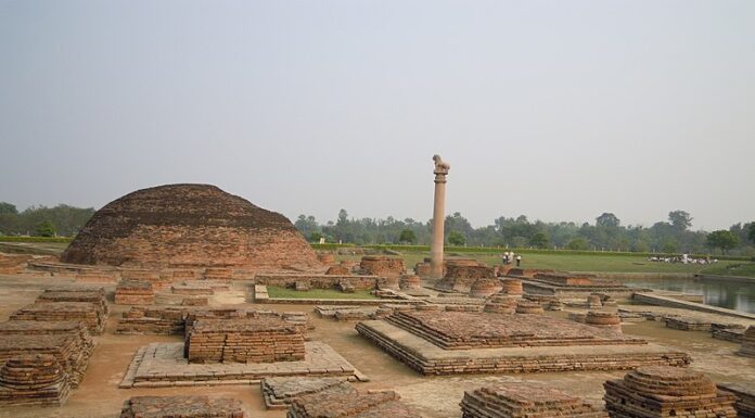 Vaishali Ashoka Pillar and other remains at Vaishali